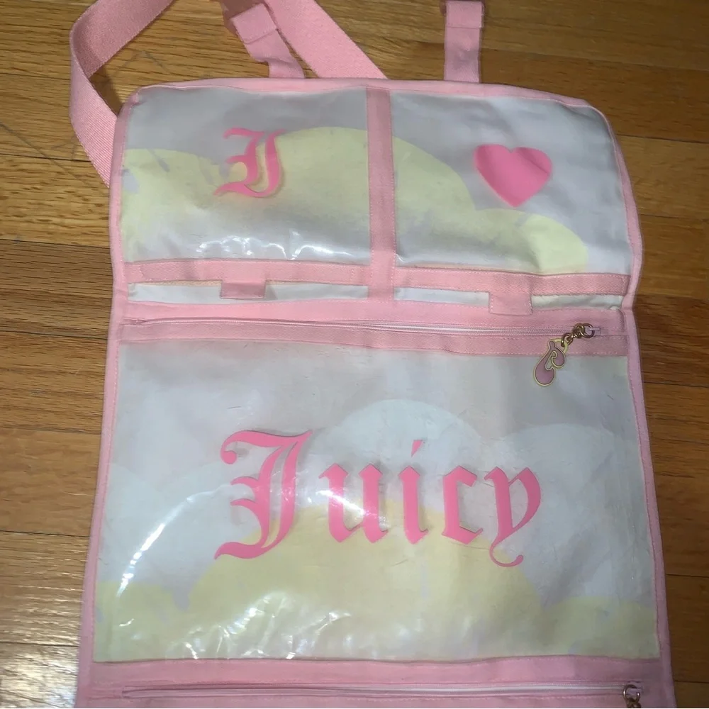Juicy Couture Dreaming of Juicy Pink White Hanging Toiletries Cosmetic Organizer